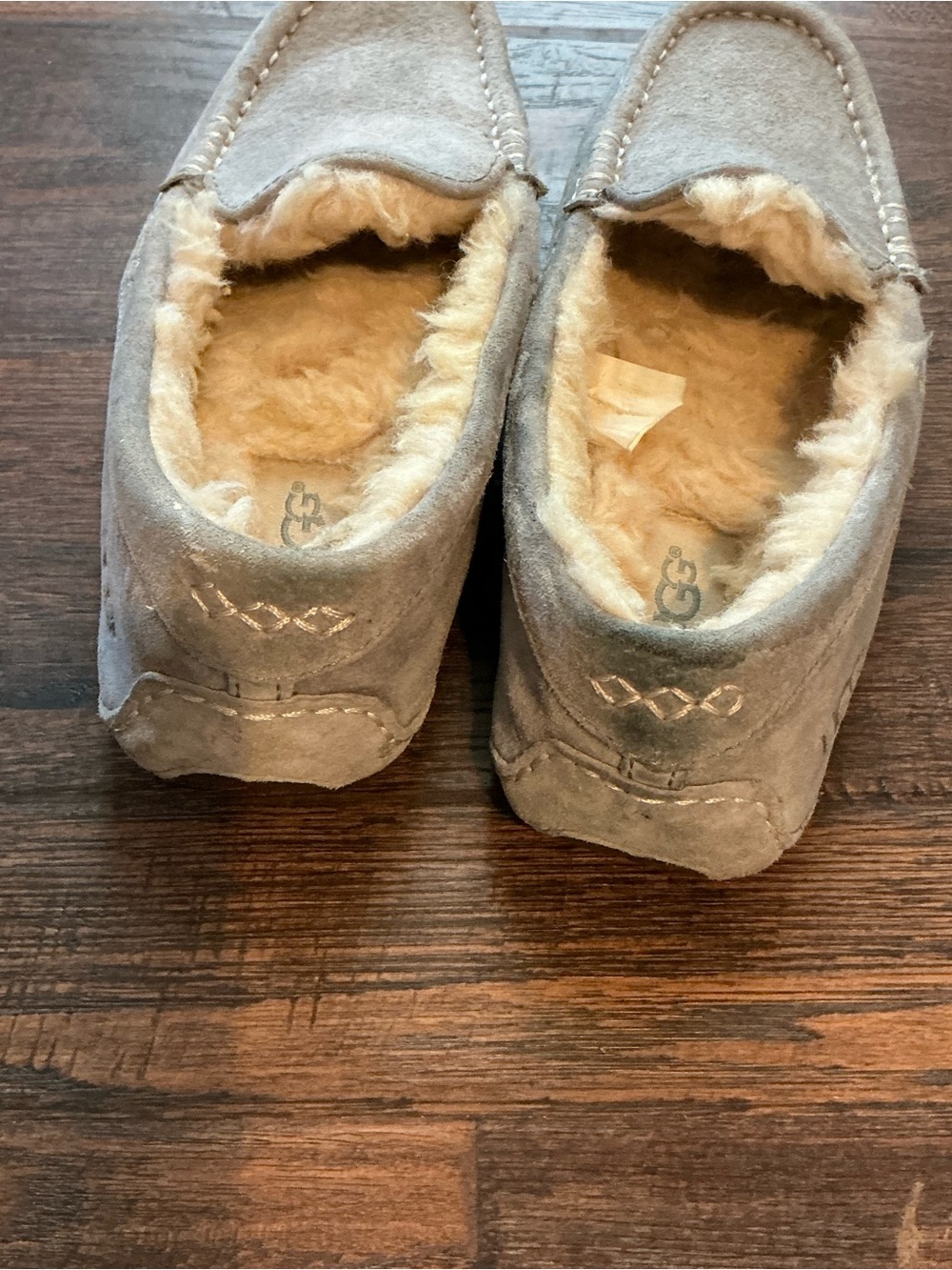 UGG Ansley Light Gray Sued Shearling Moccasin Slippers Womens Size 5 - Picture 5 of 8
